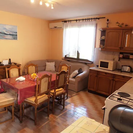 Apartman Ljilja شقة